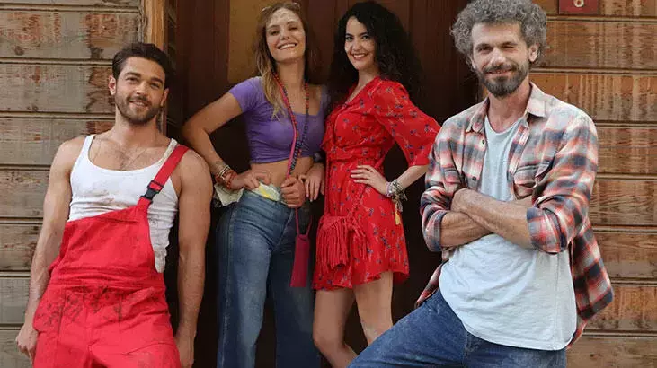 Çatı Katı Aşk Dizisi Oyuncuları Konusu Kadrosu