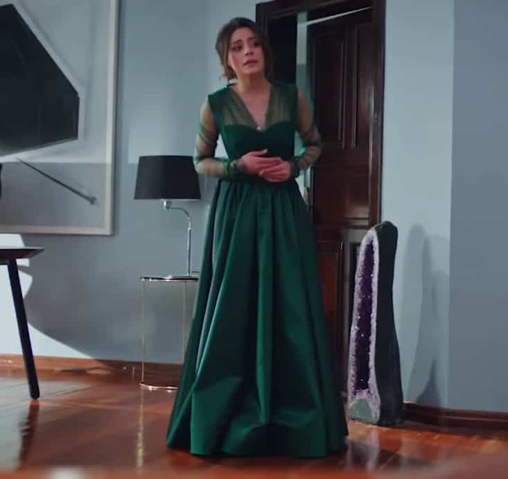 Emanet dizisi 190. bölümde Seherin giydiği yeşil abiye elbise