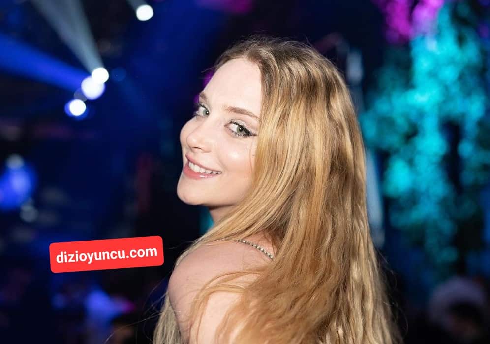 Tutsak dizisi Ahu bilgileri kıyafetleri (Hayal Köseoğlu)