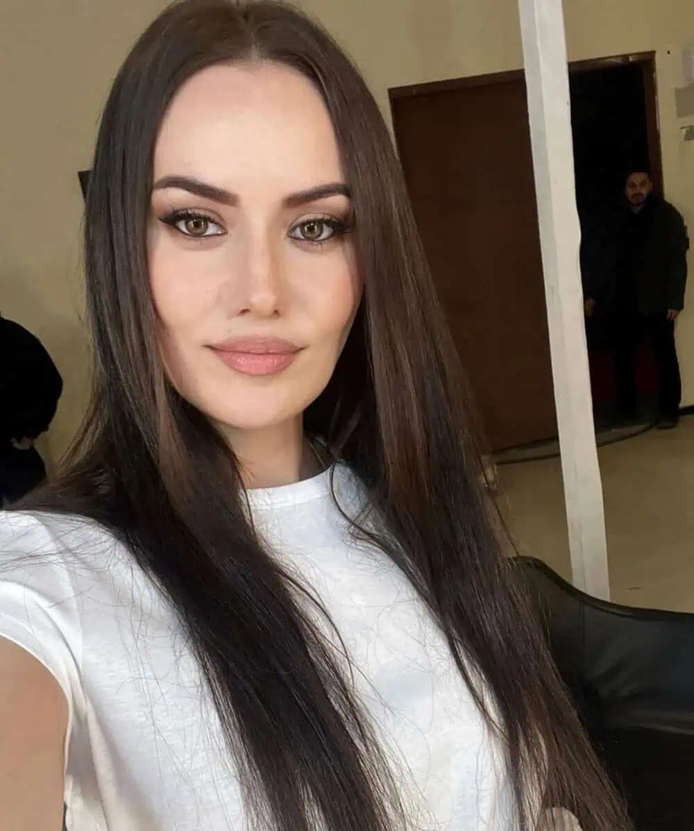 Fahriye Evcen Uyku Nine Filmi Oyuncu kadrosunda