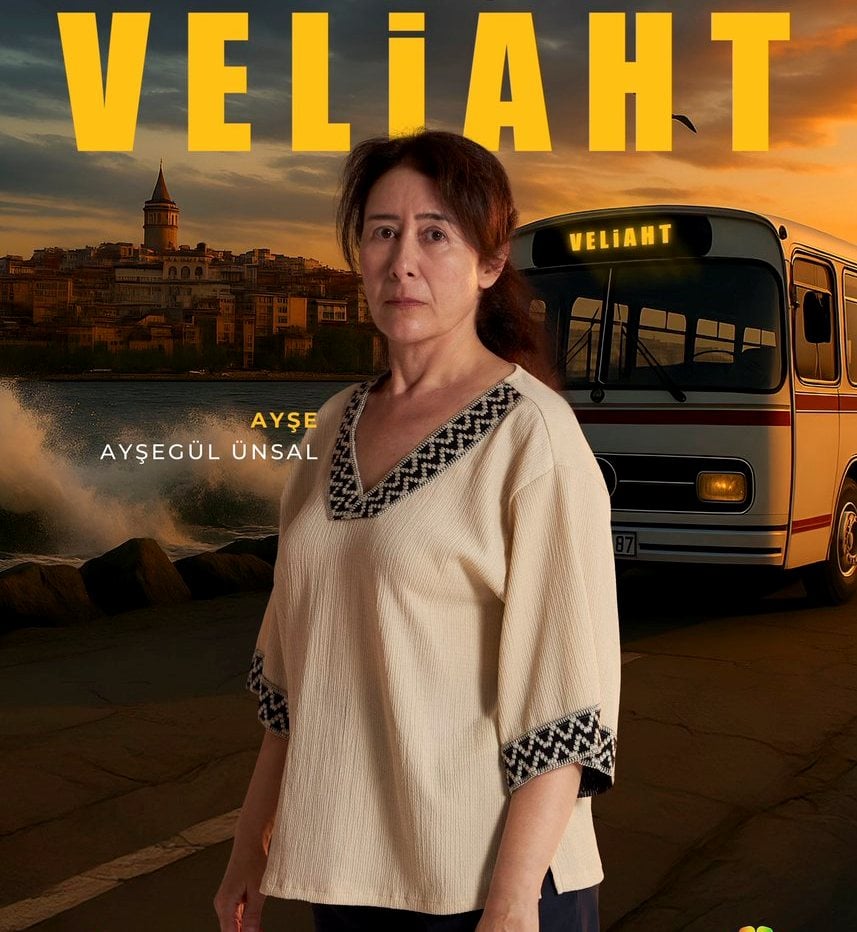 Veliaht dizisi Ayşe Timurun annesi