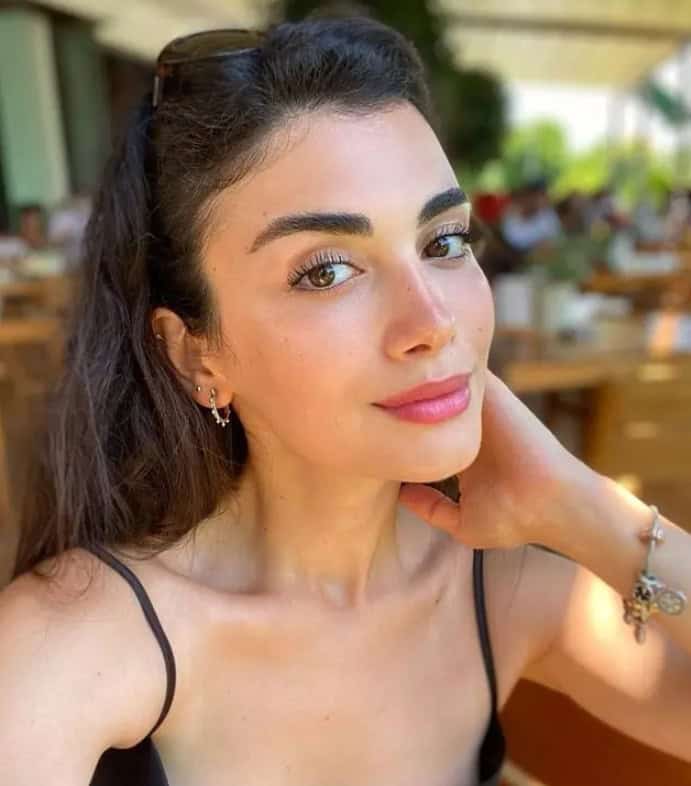 Gözleri Karadeniz dizisi Güneş rolü Özge Yağız