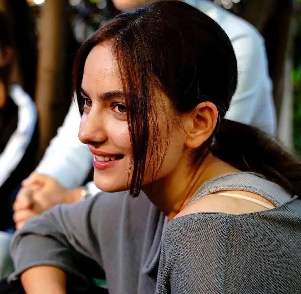 Ava Yaman (Eleni) Taşacak Ha Bu Deniz dizi Kadrosunda