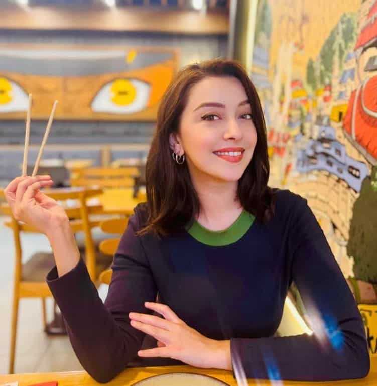kızılcık şerbeti birsen kıyafetleri
