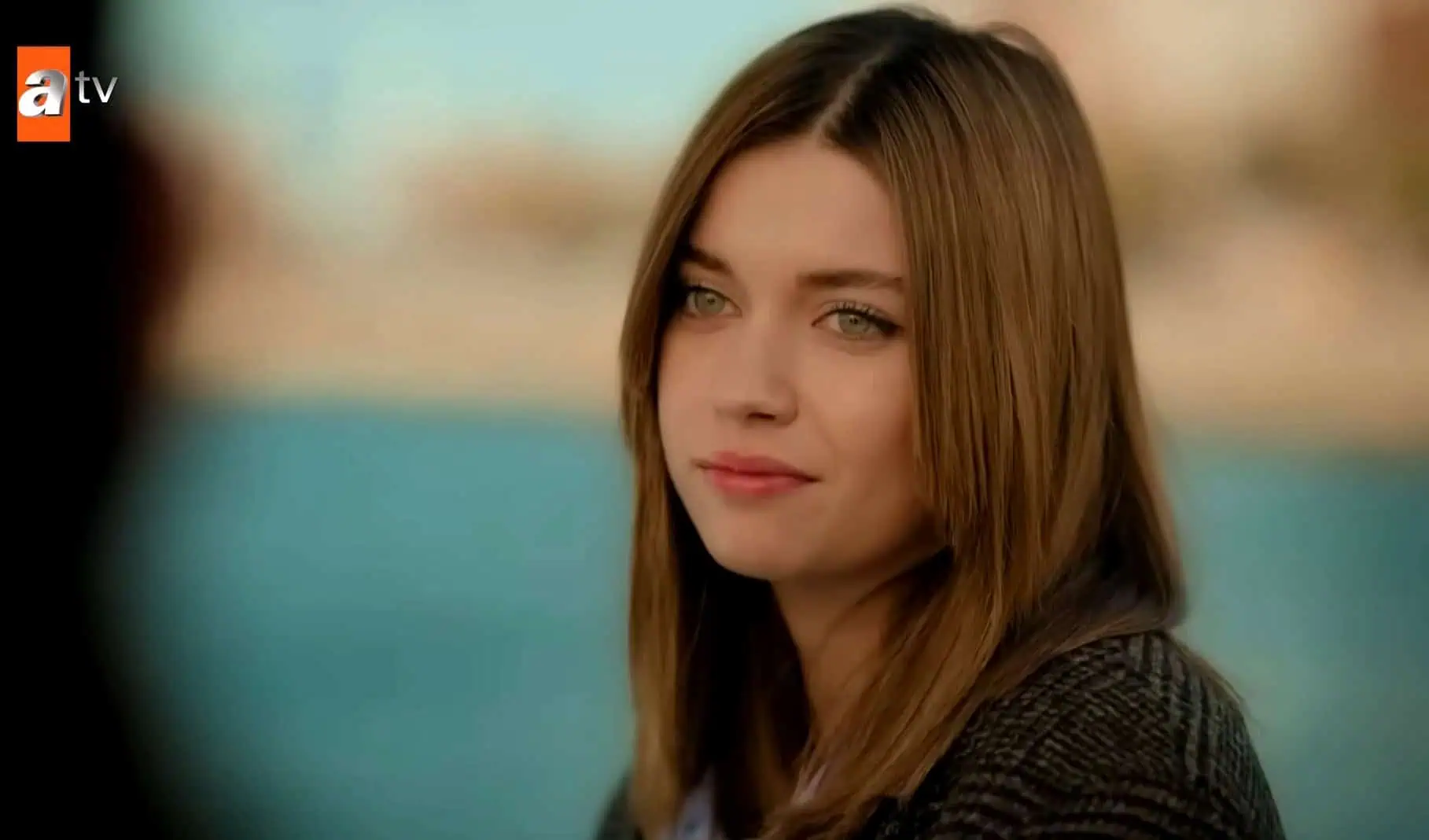 Abi dizisi Avukat Çağla rolü Afra Saraçoğlu