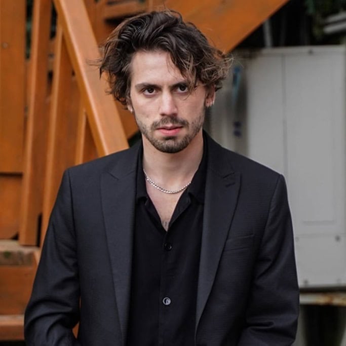 taro emir tekin aynı yağmurun altında dizisinde